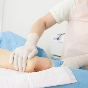 麻酔液を2回絞出す